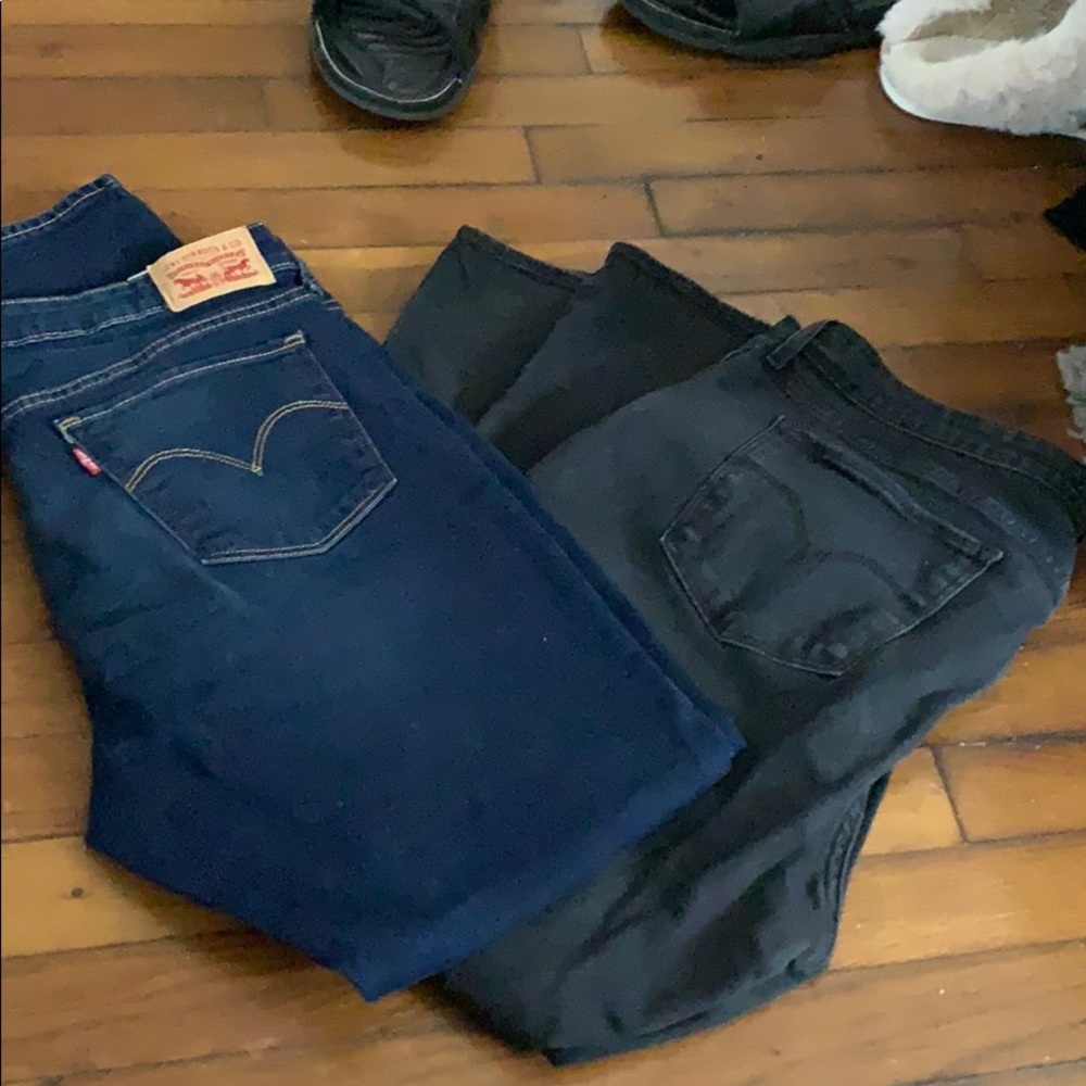 Blue and black Levi jean Pack